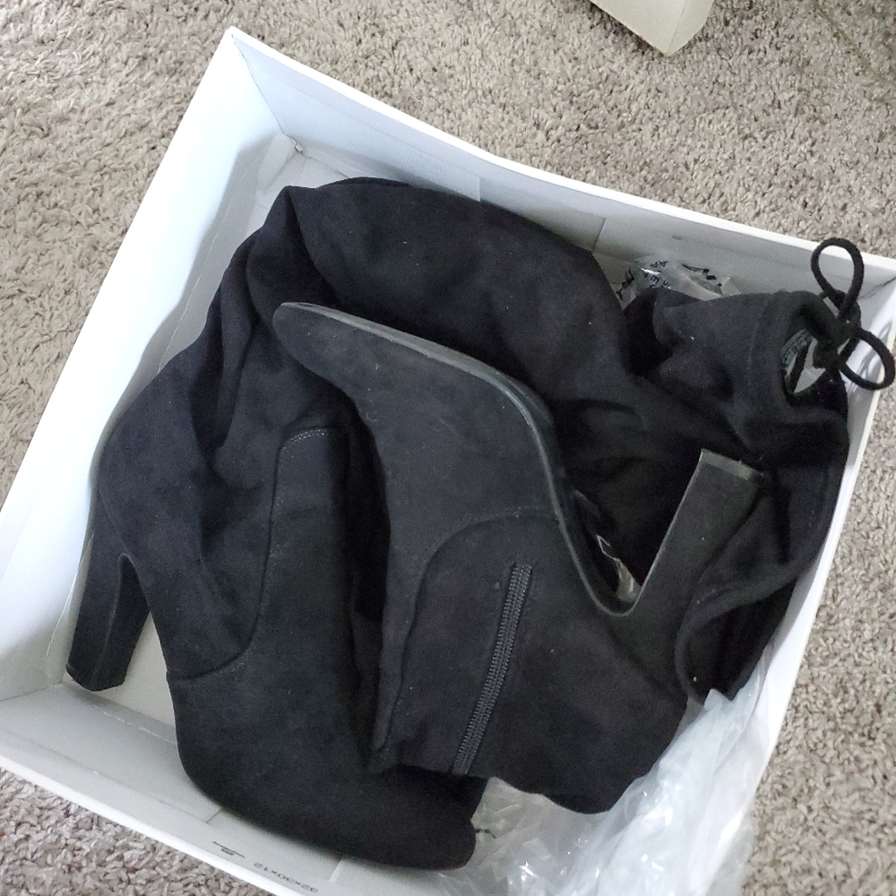 New In Box Bar III Gabri Thigh High Boots Size 9
